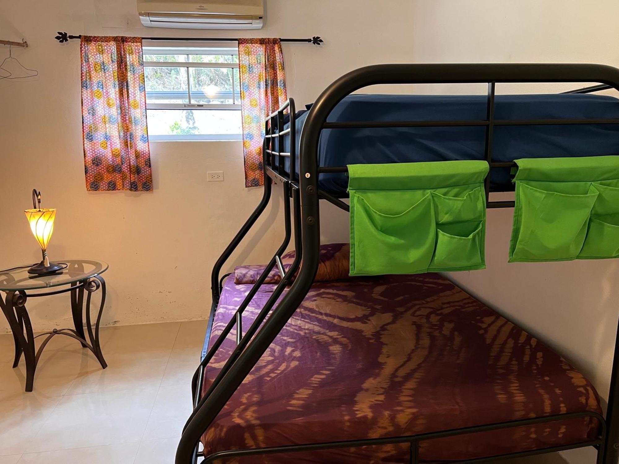 All Nations Guest House Πορτ Αντόνιο Δωμάτιο φωτογραφία